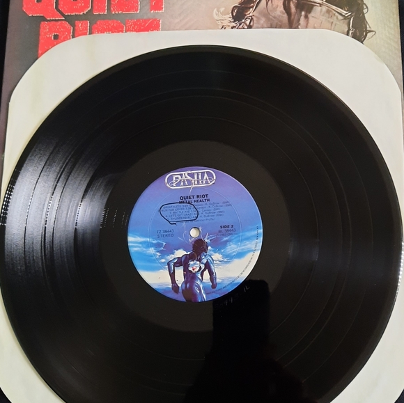 Quiet Riot- Mental Health, Vinyl LP 1983 - Picture 6 of 8